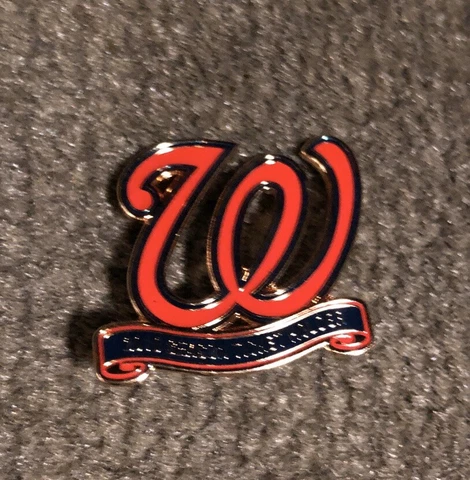 2010 Wash. Nationals Season Ticket Holder Pin-NEW IN BOX and Cello Wrap Sealed Cover