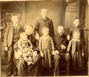 19th Century Family Photo Photograph Large Cabinet Card Donated Jennie Perkins - Picture 1 of 3