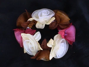 BUNTES SCRUNCHIE MIT KLEINEN ROSEN - NIEDLICH! FÜR KLEINE MÄDCHEN! - Bild 1 von 2