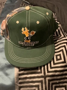 Marques Johnson 8 SGA Mütze 2022 Brandneu Milwaukee Bucks - Bild 1 von 11