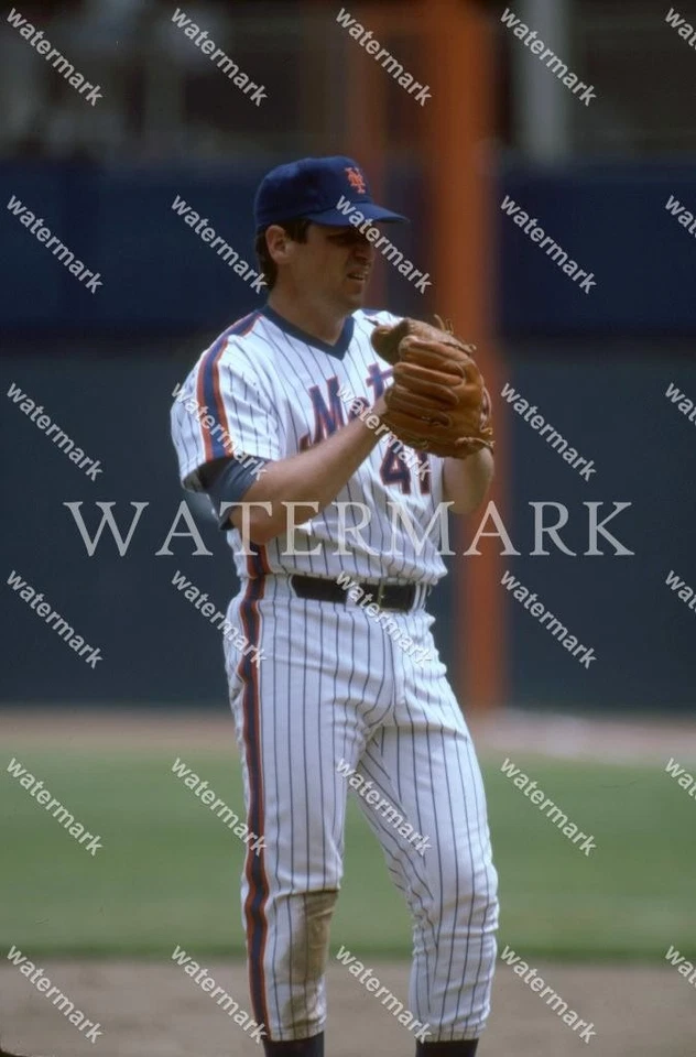 ES897 Tom Seaver NY Mets 8x10 11x14 16x20 Photo - Image 1 of 1