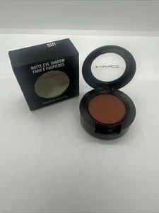 MAC Eye Shadow Matte BROWN SCRIPT Full Size New in Box Eyeshadow .05oz - Picture 1 of 2