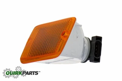 NUEVO MOPAR DELANTERO IZQUIERDO LADO CONDUCTOR ESTACIONAMIENTO LUZ INTERMITENTE LÁMPARA 97-06 JEEP WRANGLER Foto 1 de 4