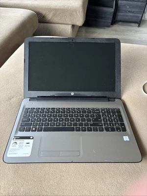 Ноутбук HP 15-ay041wm. Процессор 6-го поколения Intel Core i3-6100U. Непроверенные - Изображение 1 из 4