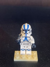 Lego Star Wars Mini Figure: Clone Trooper 501st Legion Phase 2 SW0445 (75002)