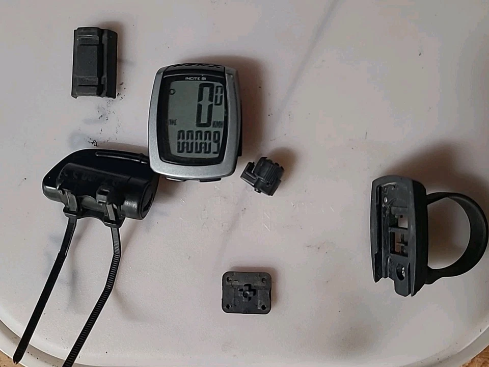 Trek Incite 8i Wireless 8 Function Bicycle Computer Odometer Speed - Image 1 of 1