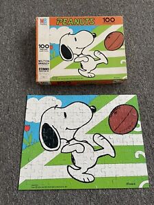 Peanuts Snoopy Football 1958 Milton Bradley 100 Piece 11 x 14 Puzzle 4382-7