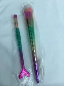 TARTE DOMED EYESHADOW BRUSH~+ LARGE TAPERED FACE BRUSH BOTH BRAND NEW IN SLEEVES - Picture 1 of 4