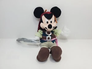 Peluche Disney Mickey Mouse Piratas del Caribe Capitán Jack Sparrow 12" - Imagen 1 de 3