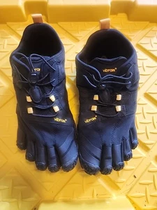 Vibram Shoes Womens US 8.5-9 Black Five Fingers V-Trail 2.0 19W7601 - Picture 1 of 8