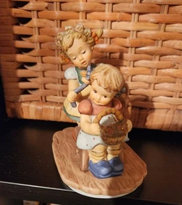 Hummel GOEBEL Bertha "Forever A Friend" BH 65 Porcelain Figurine 1998 - Picture 1 of 12