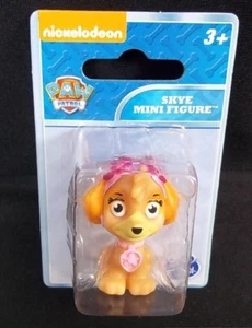 Paw Patrol  mini figure pvc SKYE new in blister pack - Picture 1 of 2