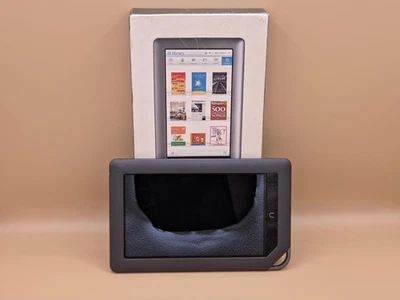 Barnes & Noble NOOK Color BNRV200 7in WiFi Tablet eBook eReader Bundle - Image 1 of 4
