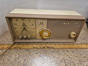 Motorola Clock Radio Vintage - Picture 1 of 11