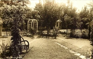 GARTENSZENE, WALLA WALLA, WASHINGTON, RPPC, VINTAGE POSTKARTE - Bild 1 von 2