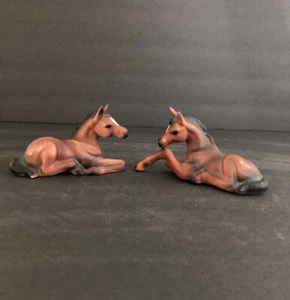 Norcrest A903 Japan Set of 2 Detailed Sitting Horse Figurine - Picture 1 of 12