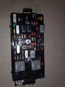 2008-2011 Cadillac DTS Buick Lucerne Fuse Box Relay 13599106AB - Picture 1 of 3