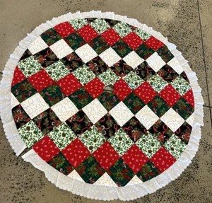 Large Vintage Handmade Patchwork Quilted Christmas Tree Skirt 62" - Picture 1 of 5