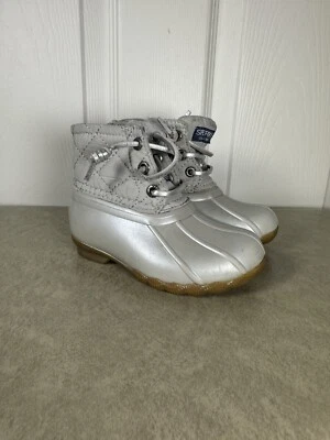 Botas de lluvia Sperry plateadas de pato de agua salada para niños pequeños con cordones metálicos talla 6 m Foto 1 de 4