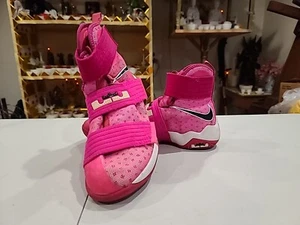 Size 8 - Nike LeBron Soldier 10 Think Pink 2016 - Picture 1 of 22