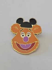 2009 Disney Muppets Studio Fozzy Bear Wearing Mickey Ears Earhat Trading Pin - Picture 1 of 3