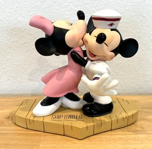 VINTAGE DISNEY CRUISE LINE "SHIP MATES" MICKEY AND MINNIE MOUSE FIGURE FIGURINE - Picture 1 of 9