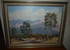 VINTAGE LARGE LANDSCAPE OIL PAINTING SIGNED BY AUSTRALIAN ARTIST PEG FARNINGTON - Picture 1 of 6