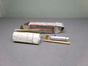 HONEYWELL ST71A1034 PLUG-IN PURGE TIMER FOR R4795 NOS - Picture 1 of 4