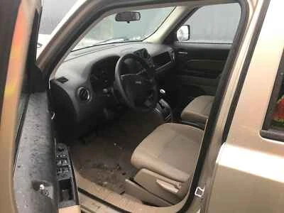 Used Front Right Suspension Strut fits: 2009 Jeep Patriot Front Front Right Grad Foto 1 de 4