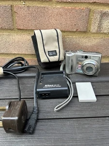 Nikon Coolpix 5200 5.1MP Compact Digital With Charger READ DESCRIPTION - Picture 1 of 17