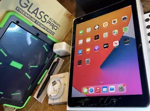 Apple iPad Pro 9.7in (32gb) Wi-Fi (A1673) Fractured Display {iOS14}90% Jailbreak - Picture 1 of 12