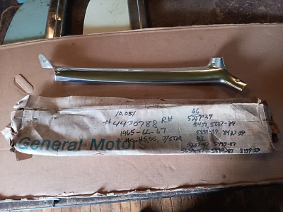 NOS GM 65 66 67 Oldsmobile interior windshield garnish trim molding 4470788 88 - Image 1 of 4