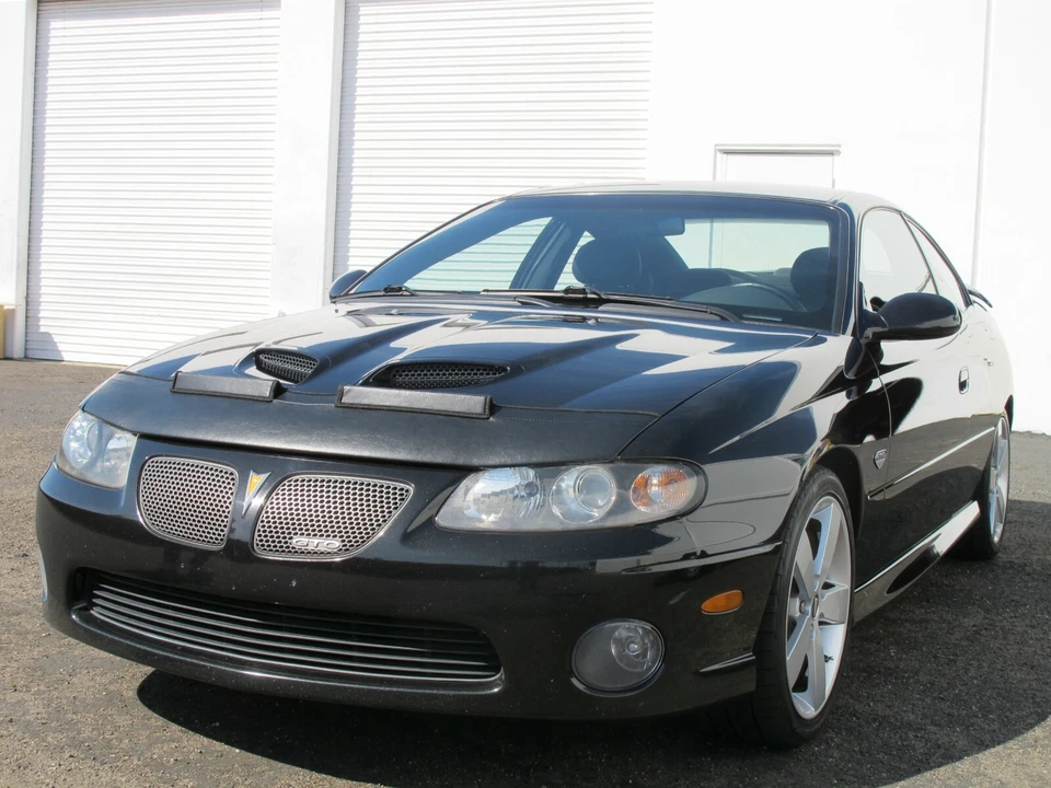 Máscara de sujetador con capucha deportiva personalizada Colgan para Pontiac GTO 2004-2006 04 05 06 Foto 1 de 1