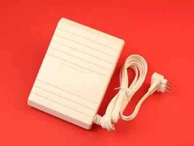 Fußpedal Anlasser 21361 / Anlasser C-21365 für Elna / Husqvarna / Janome / Pfaff - Bild 1 von 4