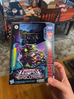 Transformers Legacy Evolution Voyager Class Comic Universe Tarn Figure Hasbro - Image 1 of 2