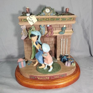 Demott Heritage Collection Sneaking A Peek Christmas 1988 Figurine 177 of 5000 - Picture 1 of 19