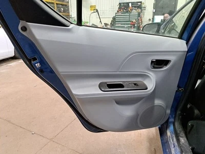 Prius Lh 2013 lado del conductor puerta trasera interior panel de moldura gris/negro Ff28 Foto 1 de 4