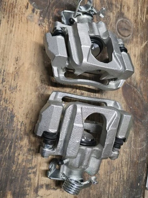 Rear Brake Caliper Set Fit Ford For Explorer 2011-2015  Flex 2010-2014 - Image 1 of 3