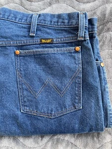 Vtg WRANGLER Jeans Men's 42x30 Blue Denim Cowboy Cut Original Fit Made in US - Picture 1 of 16