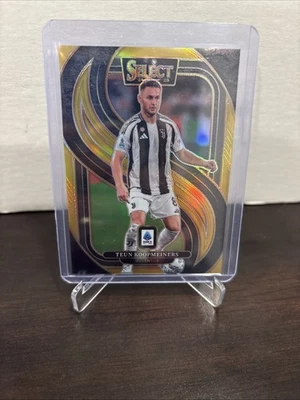 2024-25 Panini Select Serie A Juventus Teun Koopmeiners Mezzanine Gold 10/10 - Image 1 of 2