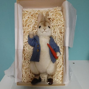  R John Wright Peter Rabbit Blue Jacket With Carrot COA Booklet Limited Edition  - Bild 1 von 6