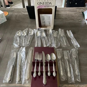 Oneida USA MADE Service For 4 - Daydream Flatware Stainless New Old Stock - Picture 1 of 14