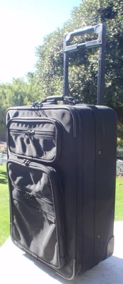 Telescopio de mano BRIGGS & RILEY 22" x 14 x 9 RUEDAS ROLLO NEGRO línea de base Foto 1 de 4