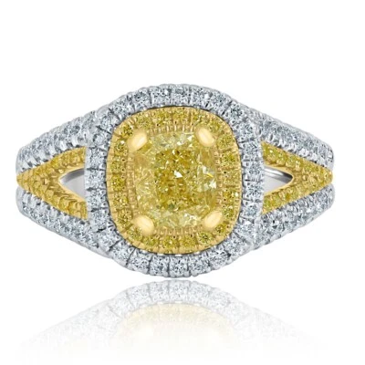 Anillo de compromiso de diamantes amarillo claro cojín de 1,86 quilates certificado por GIA de oro blanco de 18 k Foto 1 de 4