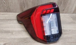 Conjunto de lámpara trasera Ford Explorer LH 2020-2023 PIEZA DE FABRICANTE ORIGINAL # RB5B-13405-CD - Imagen 1 de 24