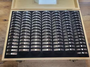 100 pezzi capsule rotonde trasparenti 30 mm portamonete in plastica e scatola in legno ~ - Foto 1 di 5