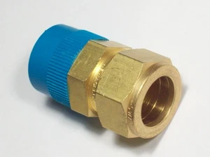 1 - Swagelok Brass Connector, 3/4" OD Tube x 3/4" MNPT, B-1210-1-12 - Picture 1 of 3