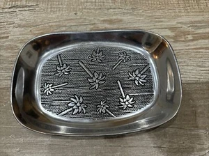 Palm Tree Pattern Wilton Co. Heavy Metal Candy/Trinket Dish Pewter. 9”x6 1/4” - Picture 1 of 6