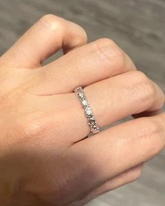 Tiffany Co Paloma Picasso Diamond Graffiti XOXO Kisses Narrow Band Ring 18k Gold - Picture 1 of 12