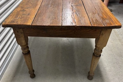 Mesa clássica americana primitiva fazenda - c. 1820-1870 - Acabamento em pinho polido - Imagem 1 de 4